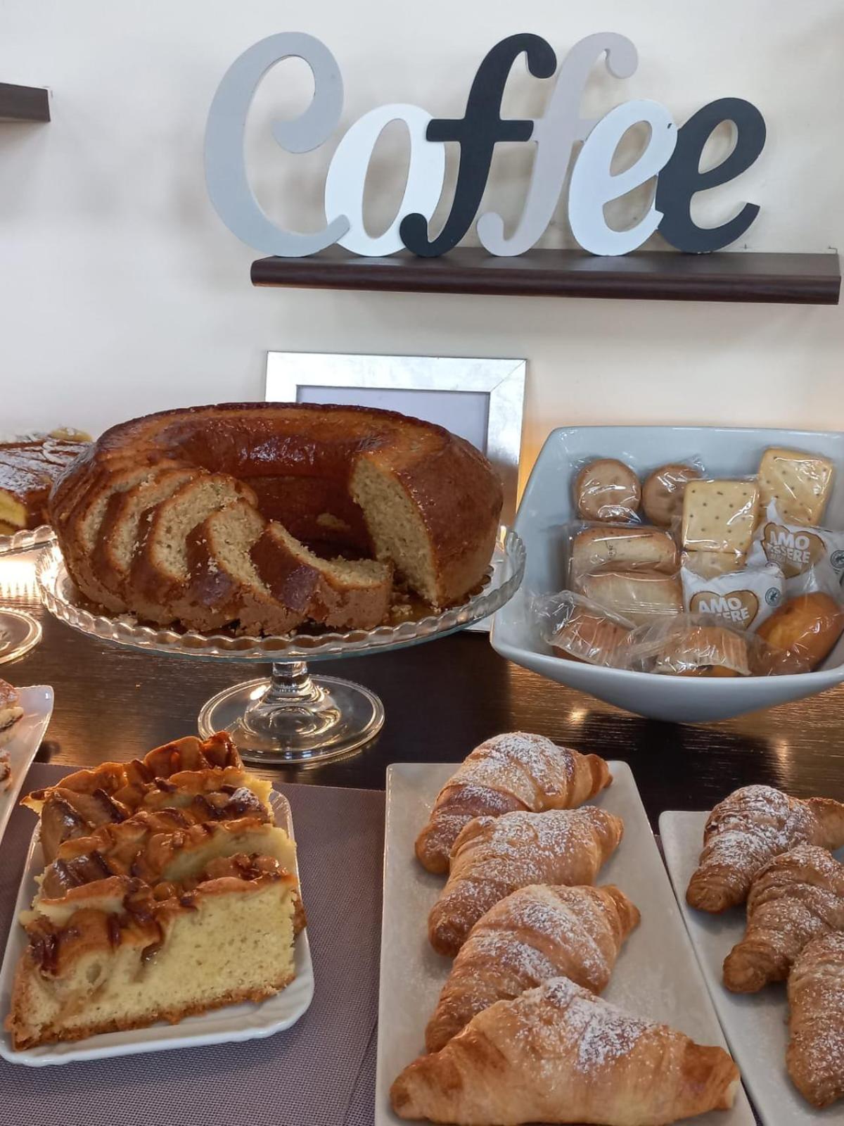 生活体育酒店 门塔纳 外观 照片